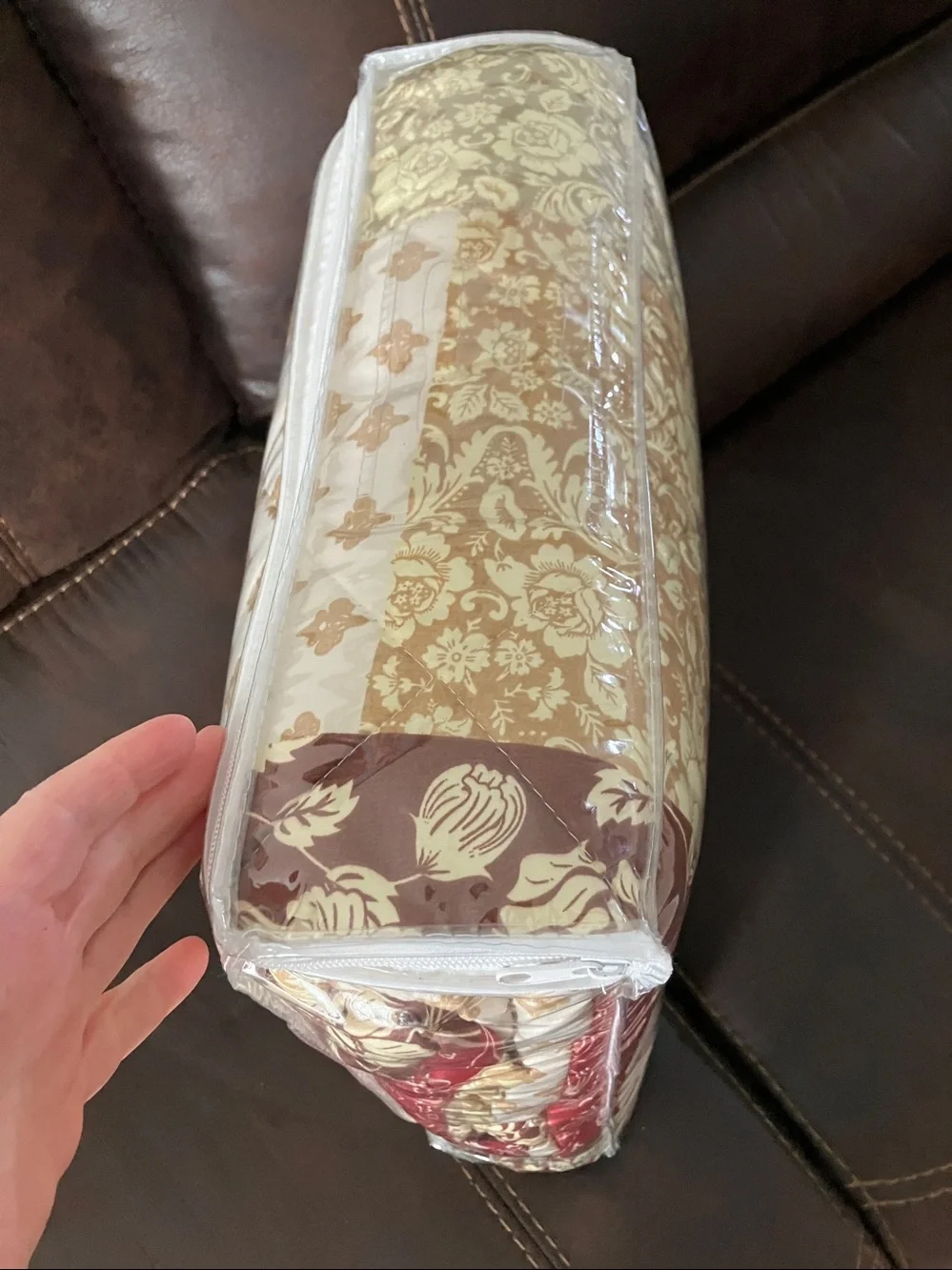 NEW GP GRAMERCY PARK Triple Ruffle Bed Spread Queen Size